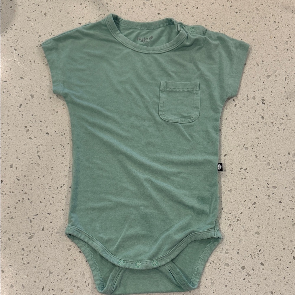 Kyte BABY Crew Neck Tee Bodysuit {Wasabi}